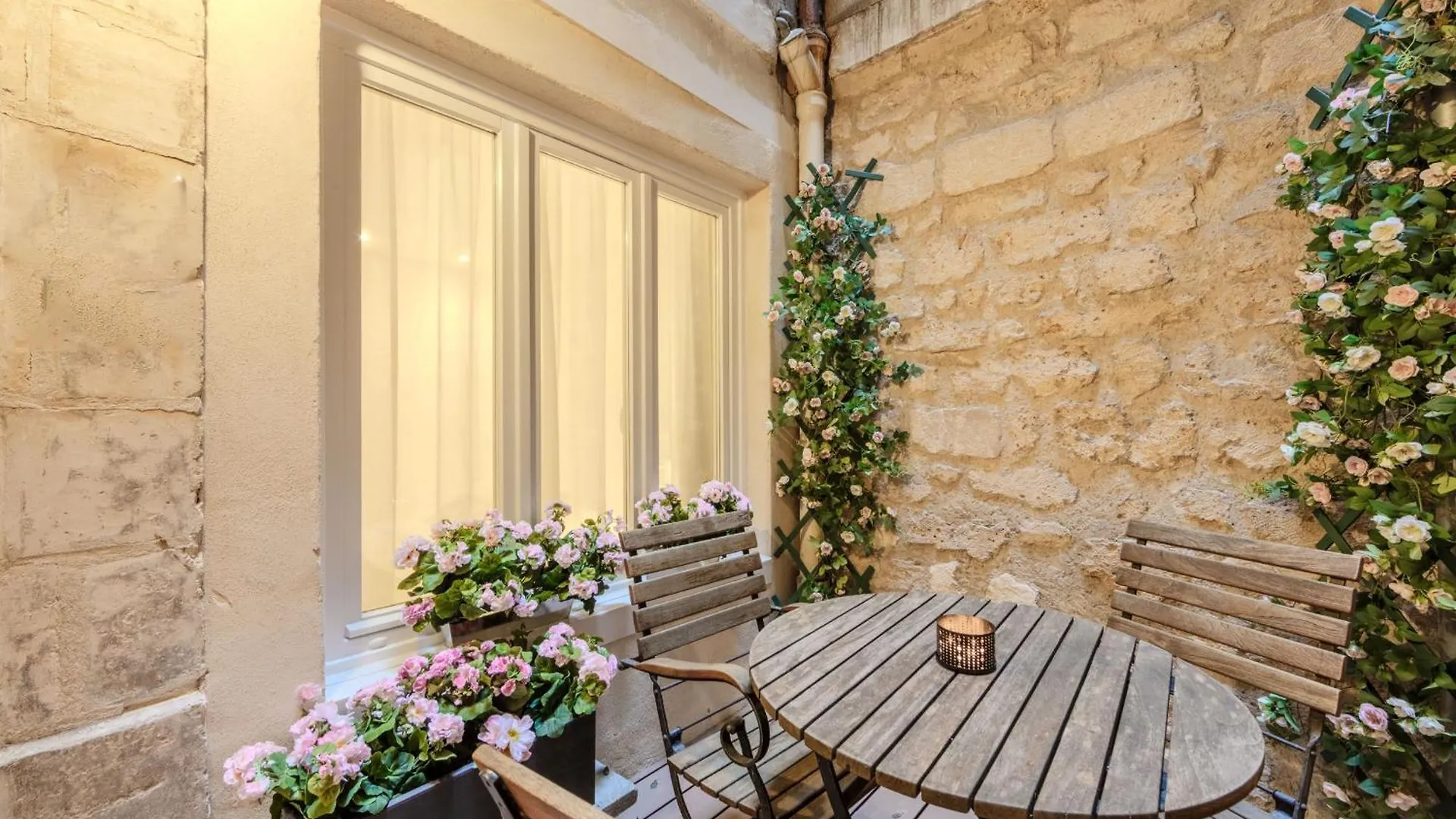 Apartment Jardin Saint Honore